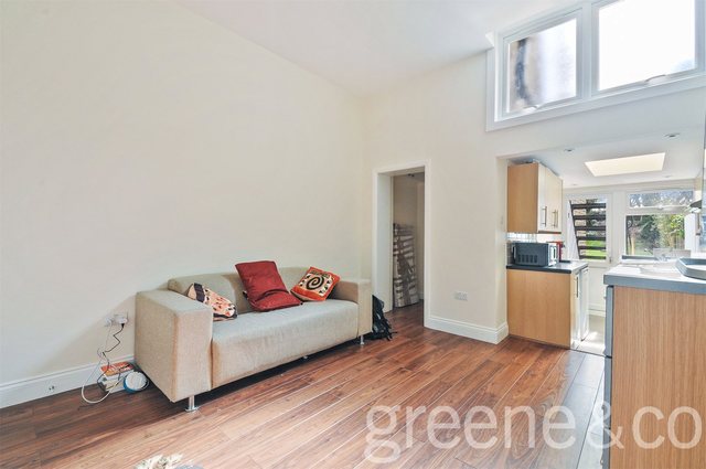  Image of 1 bedroom Flat to rent in Gondar Gardens London NW6 at West Hampstead London Brondesbury, NW6 1HG