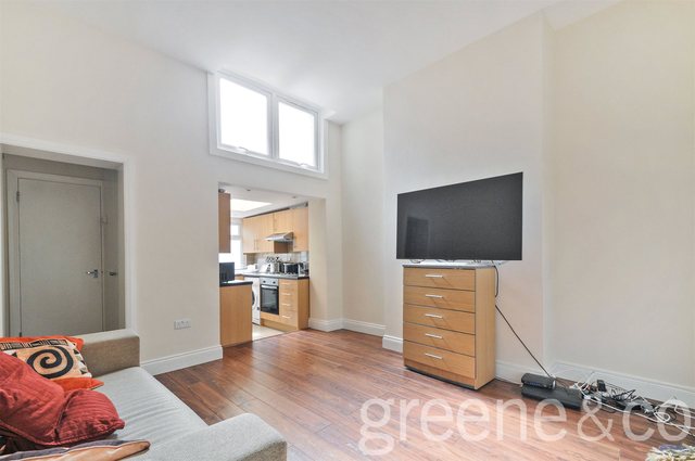  Image of 1 bedroom Flat to rent in Gondar Gardens London NW6 at West Hampstead London Brondesbury, NW6 1HG
