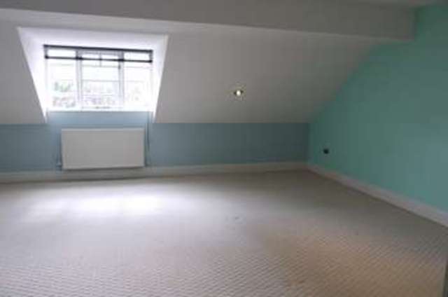  Image of 4 bedroom Detached house for sale in Goole Road Hook Goole DN14 at Hook East Yorkshire, DN14 5NG