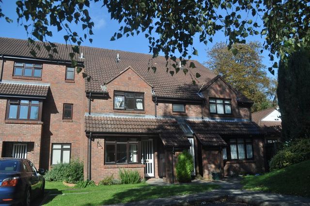  Image of 1 bedroom Terraced house to rent in Gordon Road Camberley GU15 at Gordon Road  Camberley, GU15 2JJ