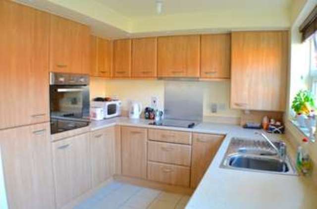  Image of 3 bedroom Terraced house for sale in Gournay Road Hailsham BN27 at Gournay Road  Hailsham, BN27 3GE