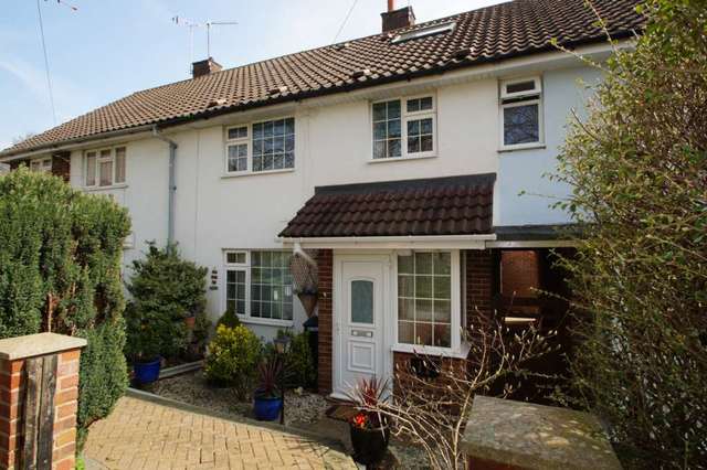  Image of 5 bedroom Terraced house for sale in Grassy Close Hemel Hempstead HP1 at Grassy Close  Hemel Hempstead, HP1 3QR