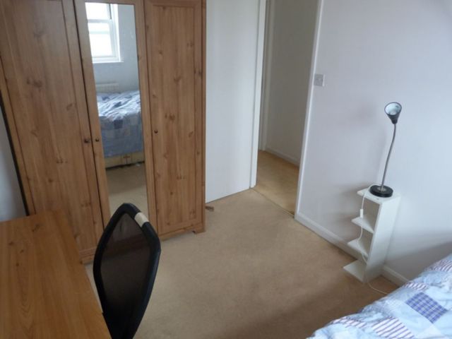  Image of 3 bedroom Flat to rent in Gray