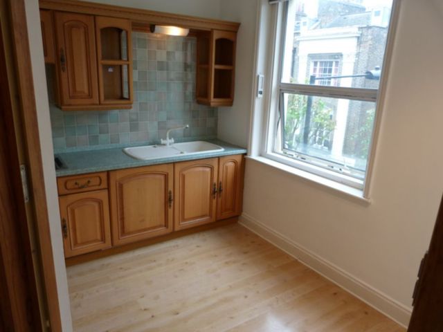  Image of 3 bedroom Apartment to rent in Gray