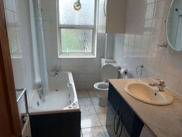  Image of 3 bedroom Apartment to rent in Gray