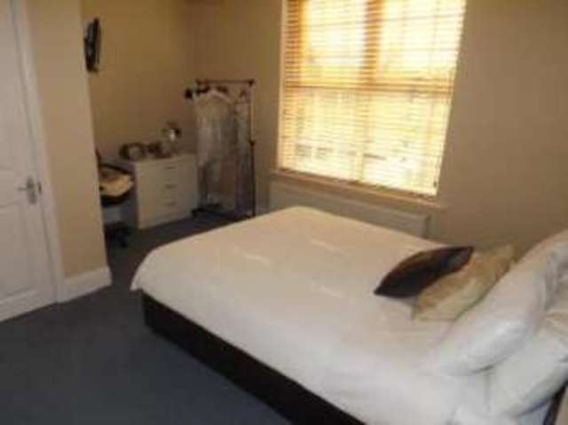  Image of 3 bedroom Semi-Detached house for sale in Twyford Avenue Great Wakering Southend-on-Sea SS3 at Great Wakering Southend-on-Sea Great Wakering, SS3 0EU