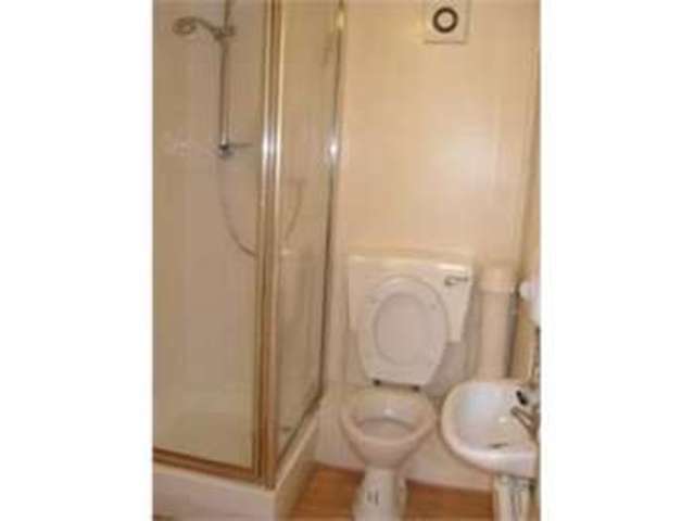  Image of 1 bedroom Apartment to rent in Green Lanes London N4 at Finsbury Park, N4 1BX