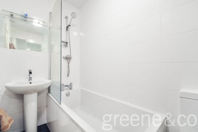  Image of 2 bedroom Flat to rent in Greencroft Gardens London NW6 at South Hampstead London South Hampstead, NW6 3JF