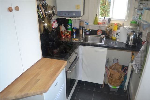  Image of 1 bedroom Flat for sale in Grosvenor Crescent St. Leonards-on-Sea TN38 at East Sussex, TN38 0BX