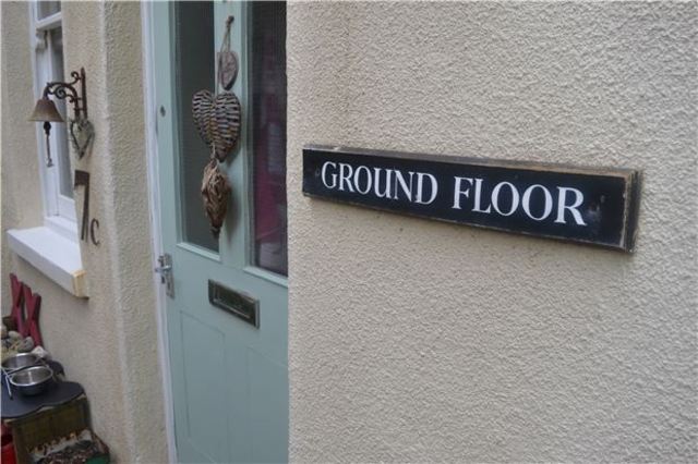  Image of 1 bedroom Flat for sale in Grosvenor Crescent St. Leonards-on-Sea TN38 at East Sussex, TN38 0BX