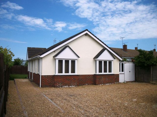  Image of 3 bedroom Detached house for sale in Grove Road Houghton Regis Dunstable LU5 at 1a Grove Road  Houghton Regis, LU5 5PD