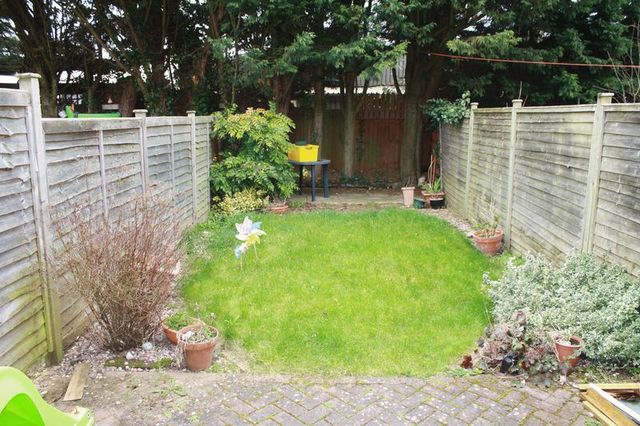  Image of 2 bedroom Property to rent in Sheerstock Haddenham Aylesbury HP17 at Sheerstock Haddenham Aylesbury, HP17 8EY