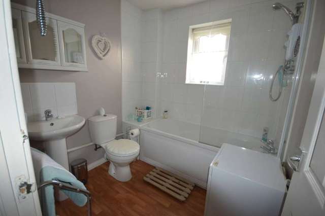  Image of 1 bedroom Detached house for sale in Halifield Drive Belvedere DA17 at Halifield Drive  Belvedere, DA17 5RS
