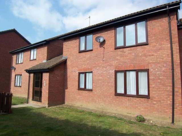  Image of 1 bedroom Apartment for sale in Halifield Drive Belvedere DA17 at Halifield Drive Priory Garden Belvedere, DA17 5RS