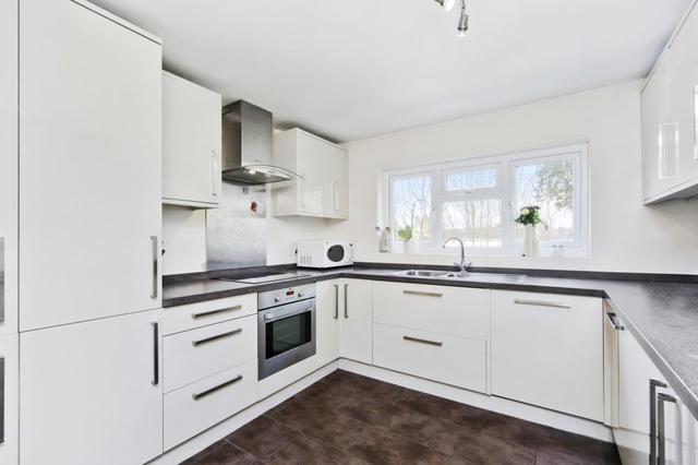  Image of 2 bedroom Flat for sale in Harbut Road London SW11 at Harbut Road  London, SW11 2RD