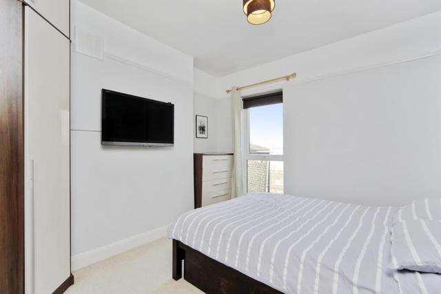  Image of 2 bedroom Flat for sale in Harbut Road London SW11 at Harbut Road  London, SW11 2RD