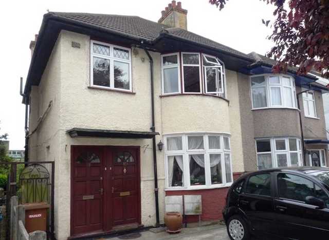  Image of 1 bedroom Flat to rent in Whitefriars Drive Harrow HA3 at Whitefriars Drive  Harrow, HA3 5HN
