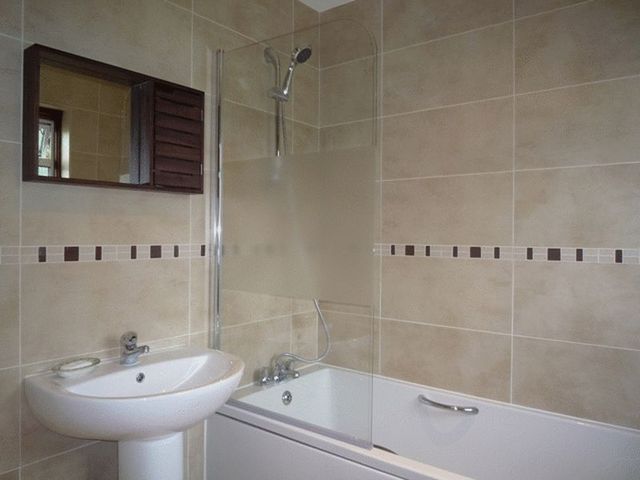  Image of 1 bedroom Flat to rent in Whitefriars Drive Harrow HA3 at Whitefriars Drive  Harrow, HA3 5HN