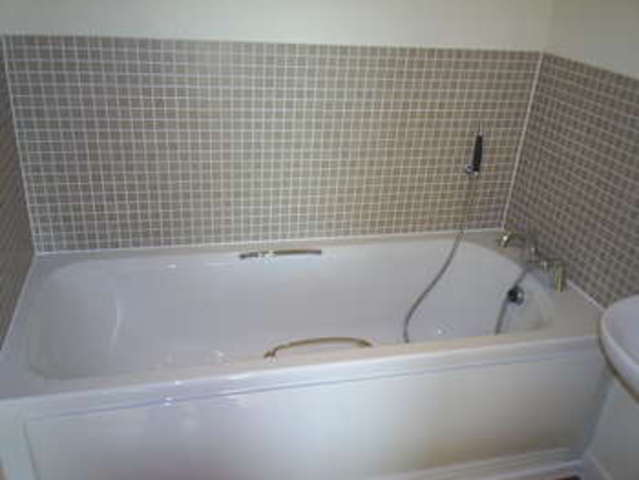  Image of 2 bedroom Flat to rent in Harry Zeital Way London E5 at London, E5 9RE