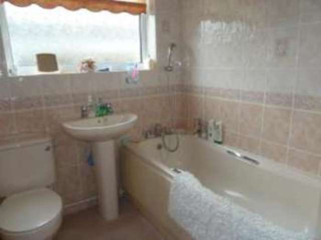  Image of 3 bedroom Bungalow for sale in Arderne Close Dovercourt Harwich CO12 at Harwich Essex Dovercourt, CO12 4UJ