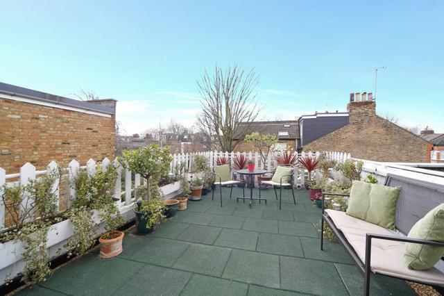  Image of 1 bedroom Flat for sale in Harwood Road London SW6 at Harwood Road  Fulham, SW6 4QH