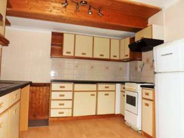  Image of 1 bedroom Flat for sale in Heene Terrace Worthing BN11 at Worthing Worthing, BN11 3NT