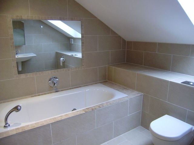  Image of 3 bedroom Flat to rent in Fairmile Henley-on-Thames RG9 at Fairmile  Henley-On-Thames, RG9 2JR