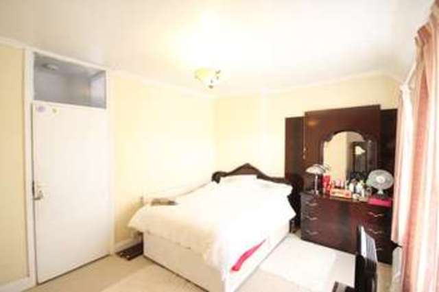  Image of 3 bedroom Terraced house for sale in Henshaw Road Wellingborough NN8 at Henshaw Road  Wellingborough, NN8 2AZ