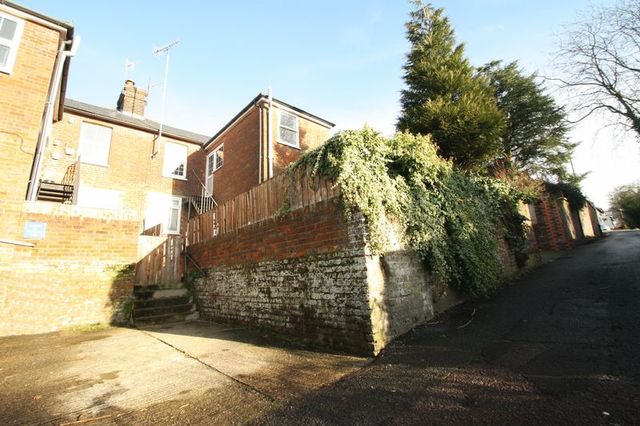  Image of 1 bedroom Flat to rent in Herbert Street Hemel Hempstead HP2 at Herbert Street  Hemel Hempstead, HP2 5HW