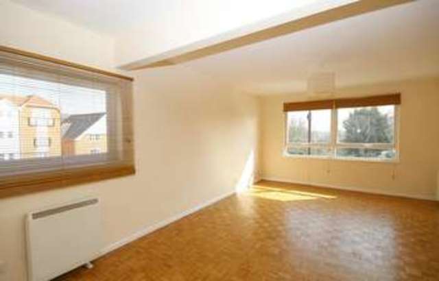  Image of 2 bedroom Flat to rent in Meadow Road Henley-on-Thames RG9 at Meadow Road  Henley On Thames, RG9 1BD