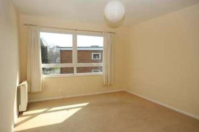 Image of 2 bedroom Flat to rent in Meadow Road Henley-on-Thames RG9 at Meadow Road  Henley On Thames, RG9 1BD