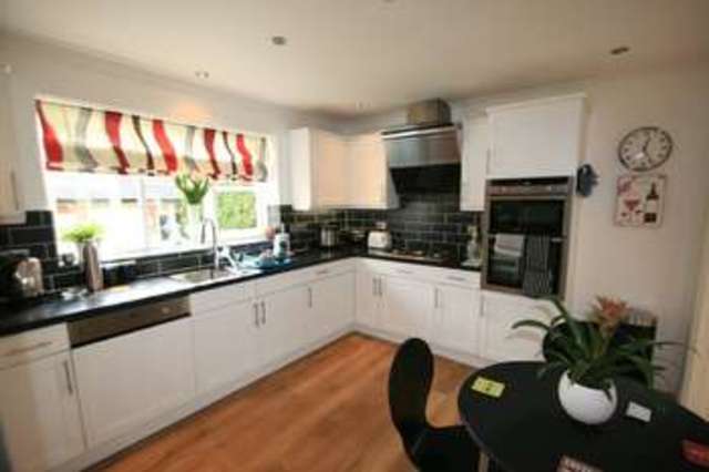  Image of 4 bedroom Detached house to rent in High Street Cuddesdon Oxford OX44 at Cuddesdon Oxford Oxfordshire, OX44 9HP