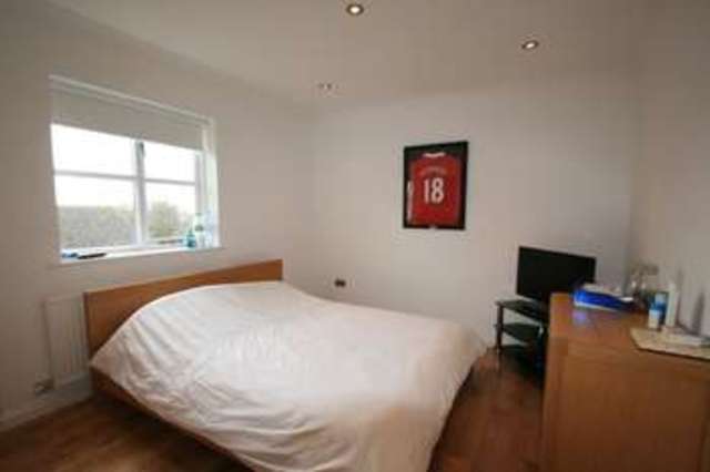  Image of 4 bedroom Detached house to rent in High Street Cuddesdon Oxford OX44 at Cuddesdon Oxford Oxfordshire, OX44 9HP