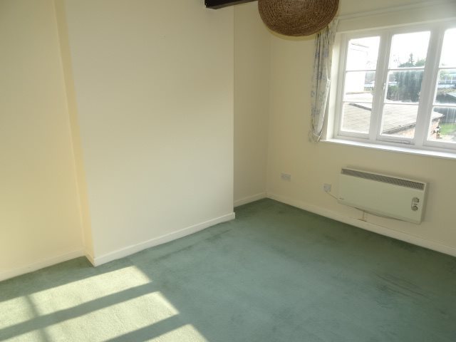  Image of 2 bedroom Flat to rent in High Street Pershore WR10 at Pershore Worcestershire Pershore, WR10 1DU