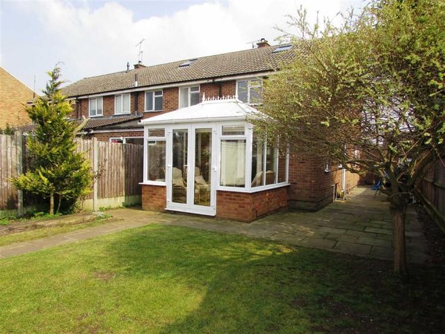  Image of 3 bedroom Property for sale in High Street Westoning Bedford MK45 at High Street Westoning Westoning, MK45 5JQ