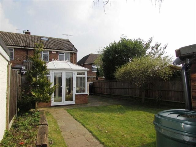  Image of 3 bedroom Property for sale in High Street Westoning Bedford MK45 at High Street Westoning Westoning, MK45 5JQ