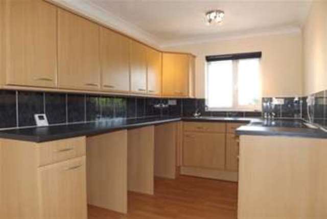  Image of 1 bedroom Flat to rent in Highfield Close Plymouth PL3 at Plymouth, PL3 6HW