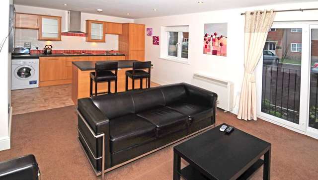  Image of 1 bedroom Apartment to rent in Town Mead Crawley RH11 at Highfield House Town Mead Crawley, RH11 7EH