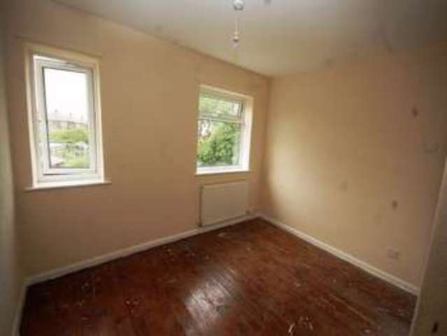  Image of 3 bedroom Terraced house to rent in Hilary Close Widnes WA8 at Hilary Close  Widnes, WA8 3HT