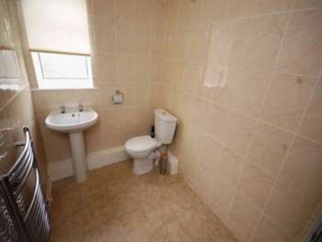  Image of 3 bedroom Terraced house to rent in Hilary Close Widnes WA8 at Hilary Close  Widnes, WA8 3HT
