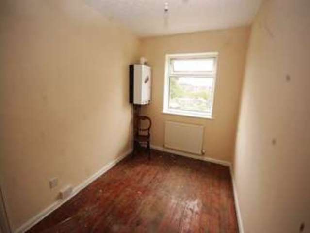  Image of 3 bedroom Terraced house to rent in Hilary Close Widnes WA8 at Hilary Close  Widnes, WA8 3HT