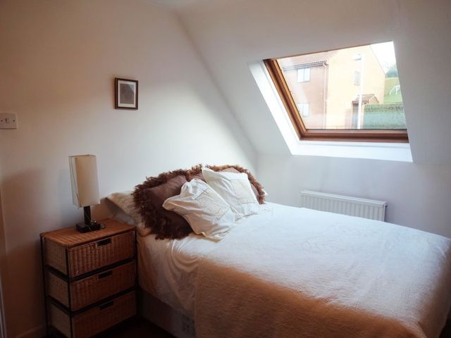  Image of 2 bedroom Detached house for sale in Hill Head Close Glastonbury BA6 at Hill Head Close  Glastonbury, BA6 8AL