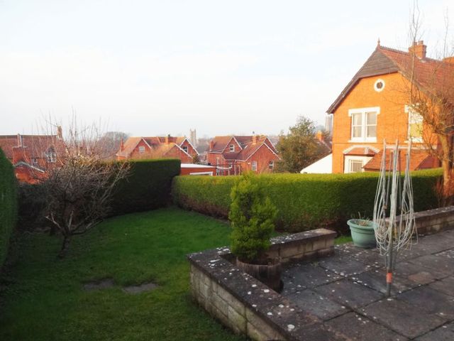  Image of 2 bedroom Detached house for sale in Hill Head Close Glastonbury BA6 at Hill Head Close  Glastonbury, BA6 8AL