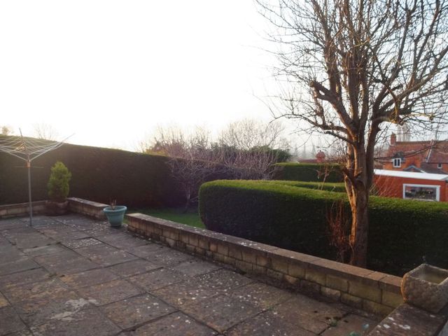  Image of 2 bedroom Detached house for sale in Hill Head Close Glastonbury BA6 at Hill Head Close  Glastonbury, BA6 8AL