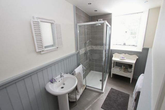  Image of 5 bedroom Detached house for sale in Hill Road Clevedon BS21 at Hill Road  Clevedon, BS21 7PD