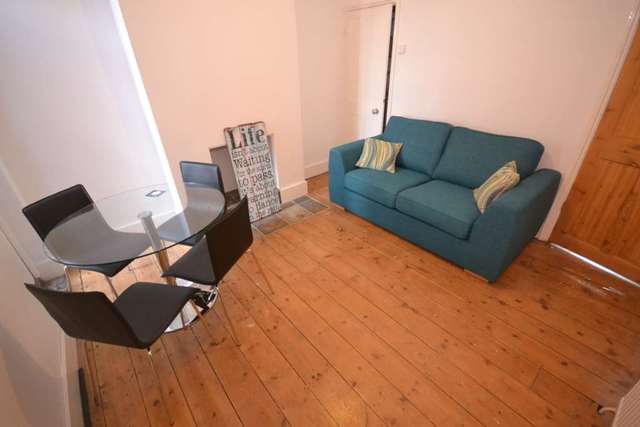  Image of 1 bedroom House Share to rent in Hill Street Reading RG1 at Hill Street  Reading, RG1 2NU