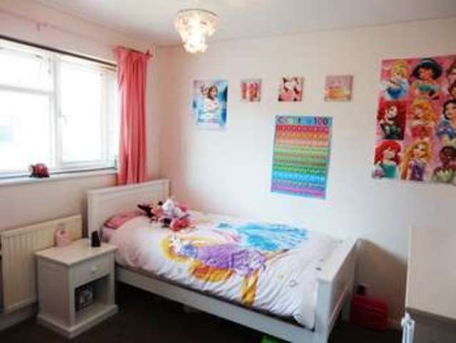  Image of 3 bedroom Semi-Detached house for sale in Hillborne Gardens Yeovil BA21 at Yeovil, BA21 3SA