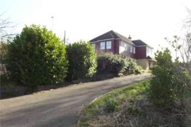  Image of 5 bedroom Detached house for sale in Harlington Road Toddington Dunstable LU5 at Toddington Dunstable Toddington, LU5 6HA