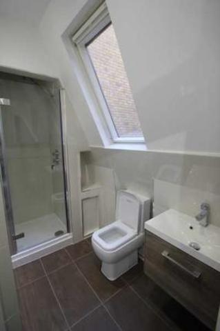  Image of 1 bedroom Flat to rent in High Holborn London WC1V at London WC1V 6RD Holborn, WC1V 6RD