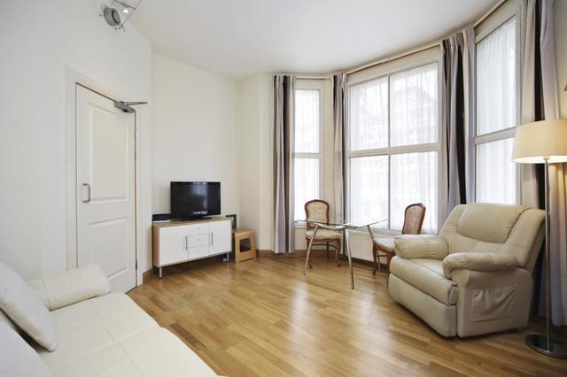  Image of 1 bedroom Flat to rent in Holland Road London W14 at Holland Road  London, W14 8HL